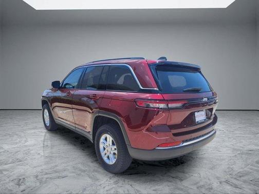 Velvet Red Pearlcoat 2025 Jeep Grand Cherokee Laredo