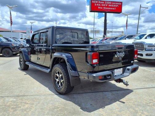 2023 Jeep Gladiator Overland