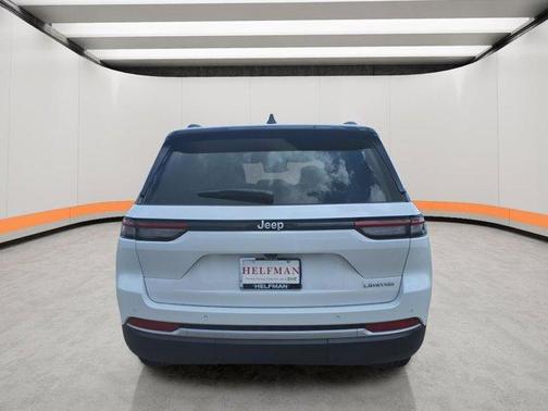 Bright White Clearcoat 2026 Jeep Grand Cherokee Limited