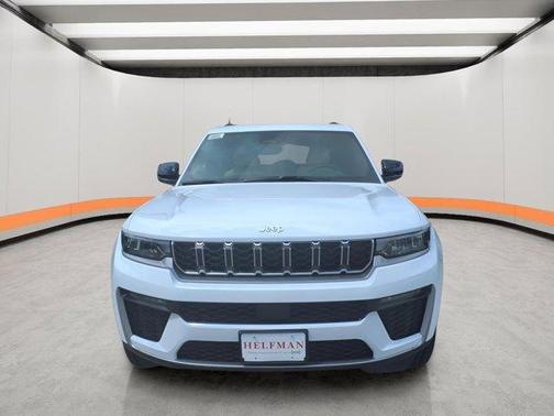 Bright White Clearcoat 2026 Jeep Grand Cherokee Limited