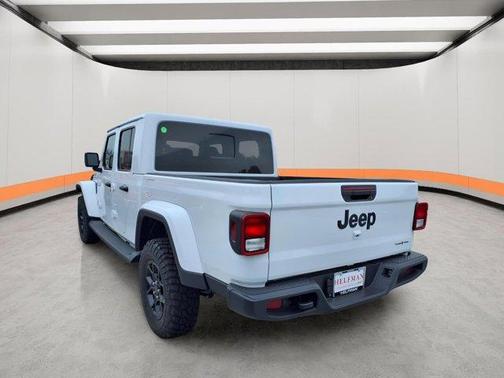 Bright White Clearcoat 2026 Jeep Gladiator Texas Trail
