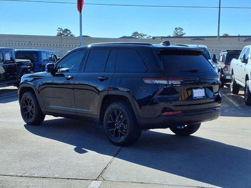 2024 Jeep Grand Cherokee Laredo
