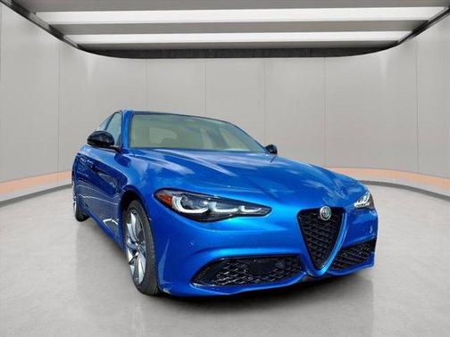 2025 Alfa Romeo Giulia Base