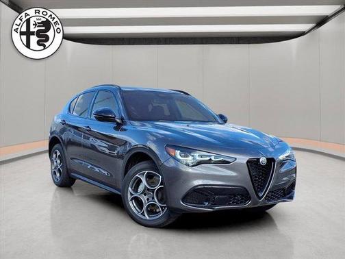 2025 Alfa Romeo Stelvio Base