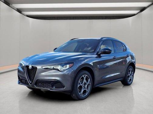 2025 Alfa Romeo Stelvio Base