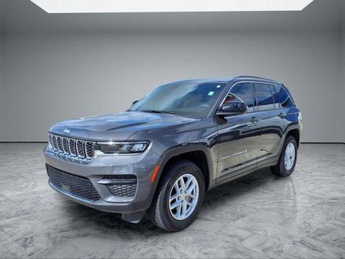 Metallic 2025 Jeep Grand Cherokee Laredo X