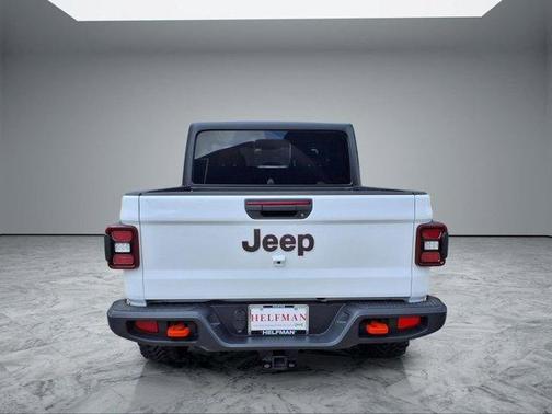 Bright White Clearcoat 2024 Jeep Gladiator Mojave