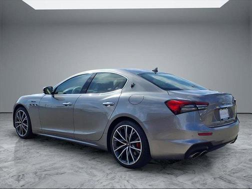 2022 Maserati Ghibli Modena