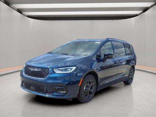 2025 Chrysler Pacifica Hybrid Select