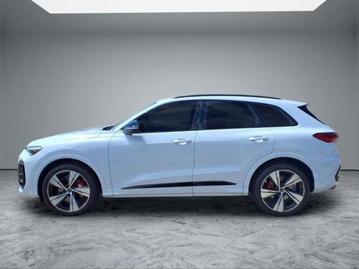 White 2025 Audi SQ5 3.0T quattro Premium