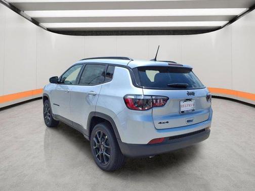 Silver Zynith 2026 Jeep Compass Latitude