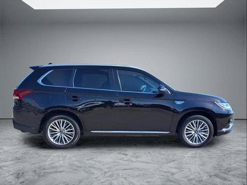 2022 Mitsubishi Outlander PHEV SEL