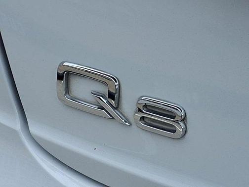 Glacier White Metallic 2020 Audi Q8 55 Prestige