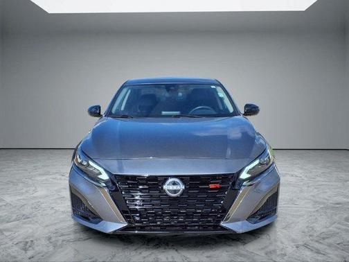 Gun Metallic 2023 Nissan Altima 2.5 SR