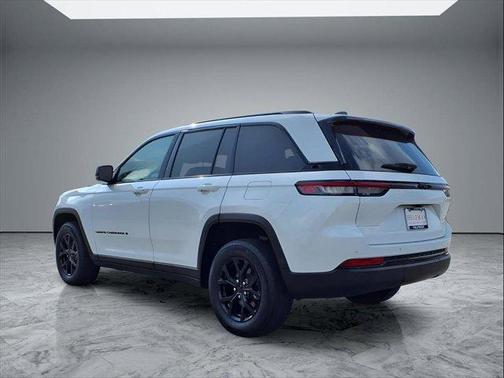 2024 Jeep Grand Cherokee Laredo