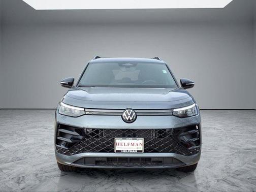 2025 Volkswagen Tiguan 2.0T SE R-Line Black