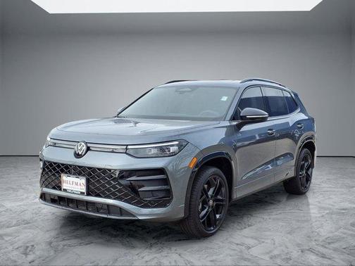 2025 Volkswagen Tiguan 2.0T SE R-Line Black