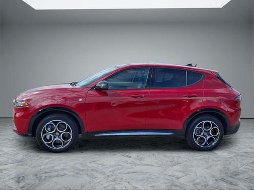Rosso 2024 Alfa Romeo Tonale Ti