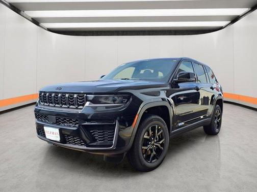 2026 Jeep Grand Cherokee Laredo