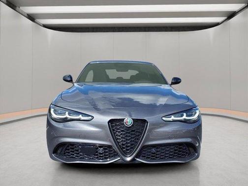 2025 Alfa Romeo Giulia Base