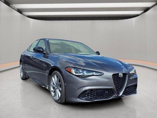 2025 Alfa Romeo Giulia Base