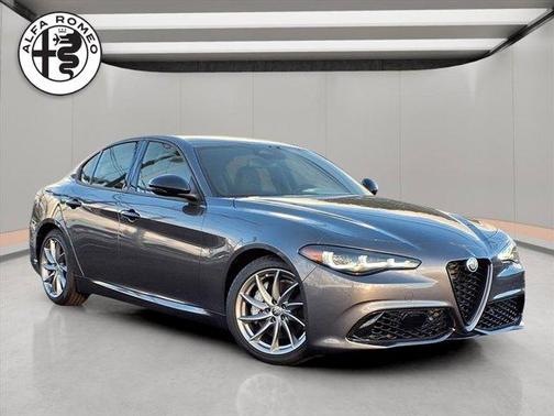 2025 Alfa Romeo Giulia Base
