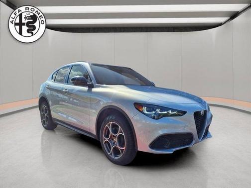 2025 Alfa Romeo Stelvio Base