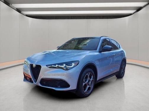 2025 Alfa Romeo Stelvio Base