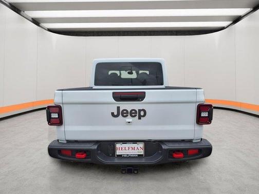 Bright White Clearcoat 2026 Jeep Gladiator Rubicon