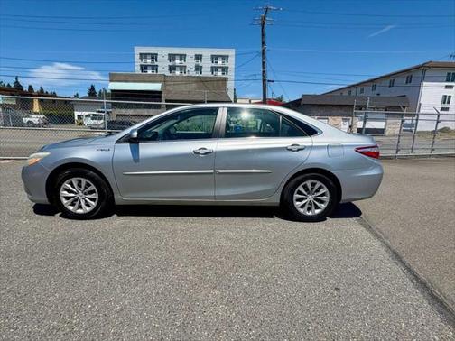 2015 Toyota Camry Hybrid SE
