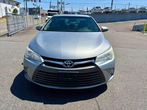 2015 Toyota Camry Hybrid SE
