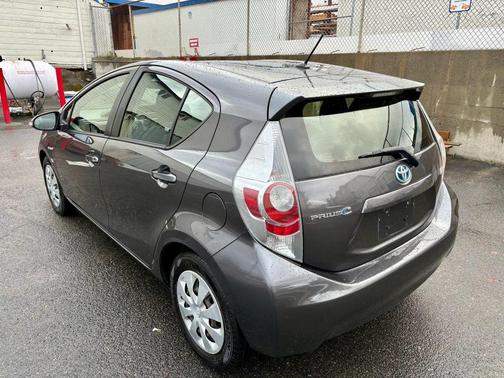 2014 Toyota Prius c Two