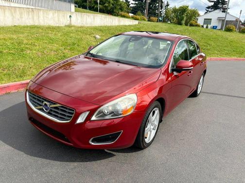 Flamenco Red Metallic 2013 Volvo S60 T5 Premier Plus