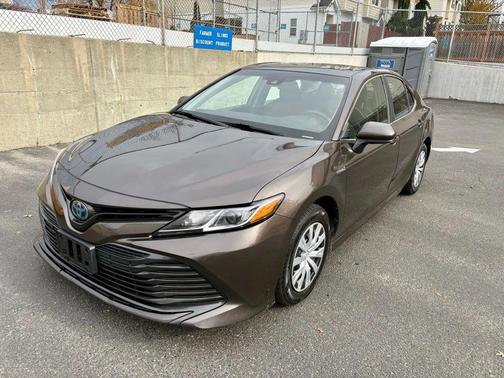 2018 Toyota Camry Hybrid SE