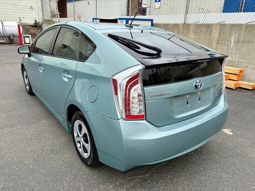 2015 Toyota Prius Three