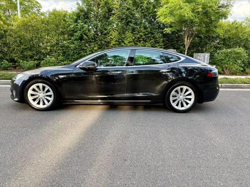 2016 Tesla Model S 75D