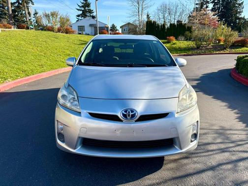 2010 Toyota Prius III