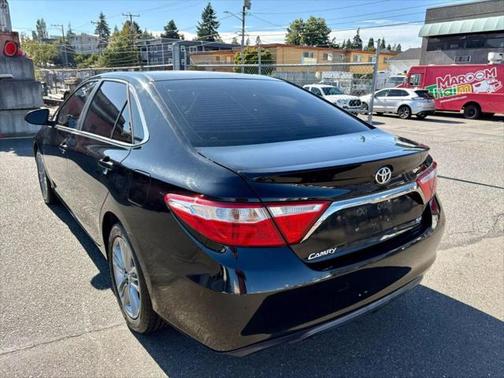 2016 Toyota Camry SE w/Special Edition Pkg
