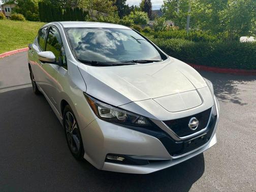 Brilliant Silver 2018 Nissan Leaf SL