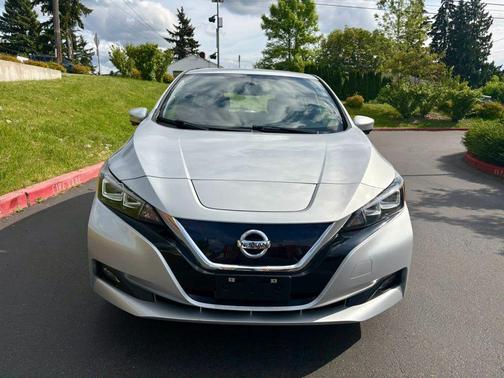 Brilliant Silver 2018 Nissan Leaf SL