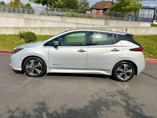 Brilliant Silver 2018 Nissan Leaf SL