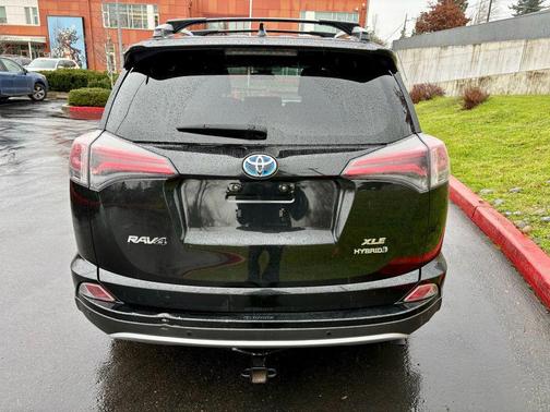 2016 Toyota RAV4 Hybrid XLE