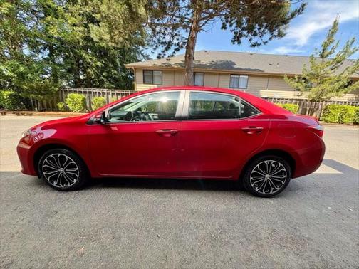 2015 Toyota Corolla S Plus
