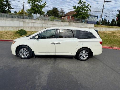 White Diamond Pearl 2015 Honda Odyssey EX