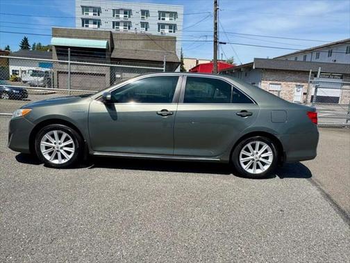 2012 Toyota Camry Hybrid XLE