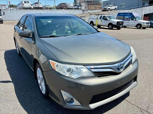 2012 Toyota Camry Hybrid XLE