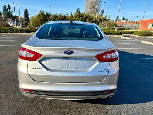 2013 Ford Fusion Hybrid SE Hybrid