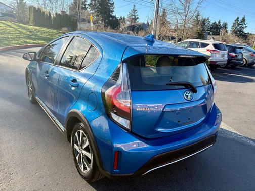 2018 Toyota Prius c Four
