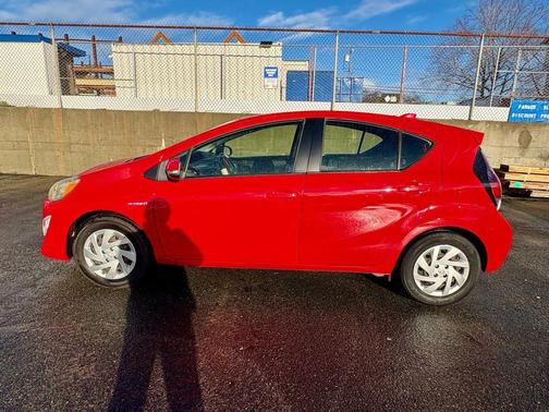 2015 Toyota Prius c One