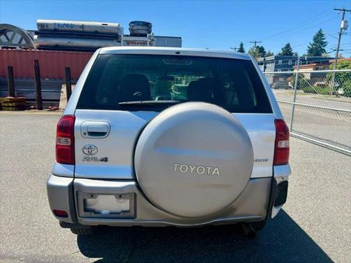 2005 Toyota RAV4 Base